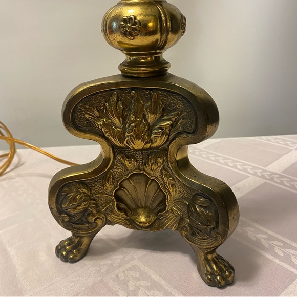 Elegant Gold Table Lamp brass vintage Regency style. No lampshade - Picture 10 of 16